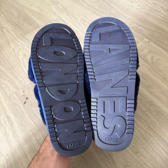 Classic Laines Slippers Size Large Color Blue - Picture 4 of 4